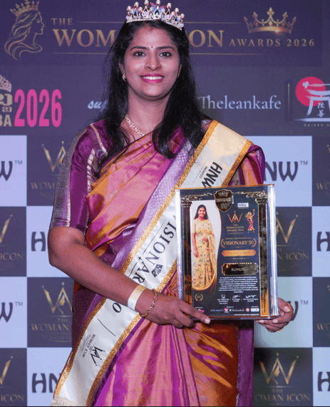 Supriya J receiving the Visionary 50 award